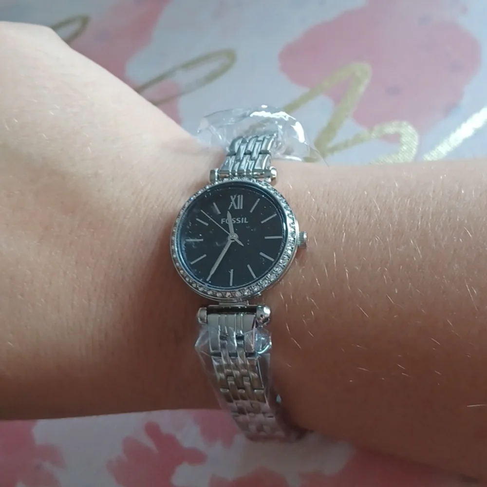 Fossil Tillie silver stainless steel Women's Watch - Picture 3 of 3